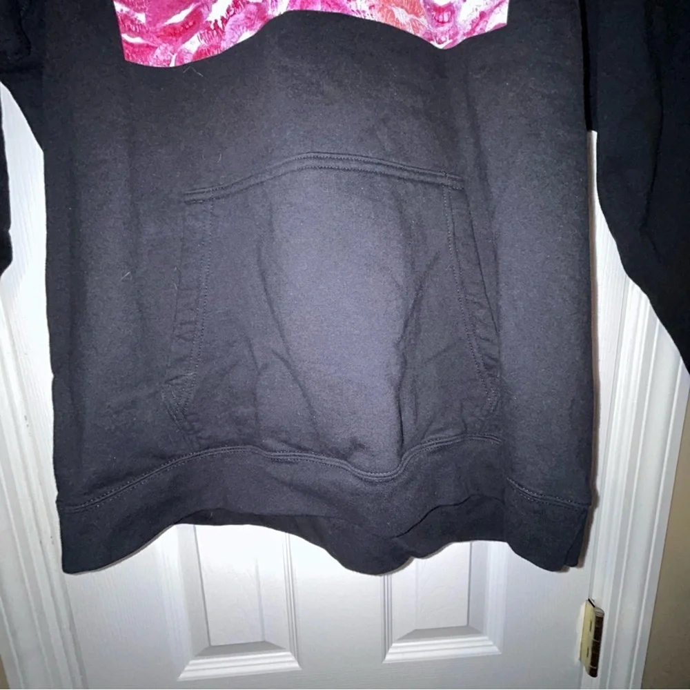 Black Hoodie with Red and Pink Lips Graphic Size Large